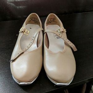 Girls tap shoes